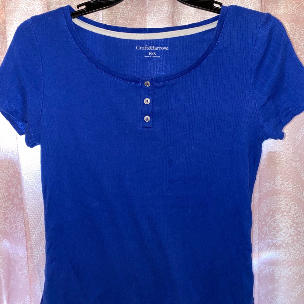 Blue simple t shirt
